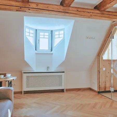 Otel Brauereigasthof Zum Kuchlbauer *