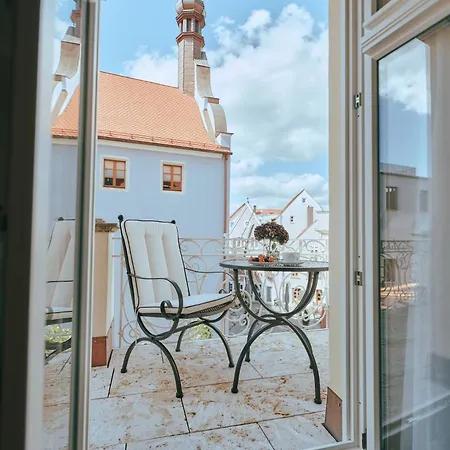 Otel Brauereigasthof Zum Kuchlbauer
