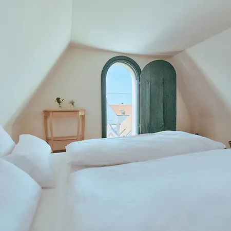 Brauereigasthof Zum Kuchlbauer فندق *
